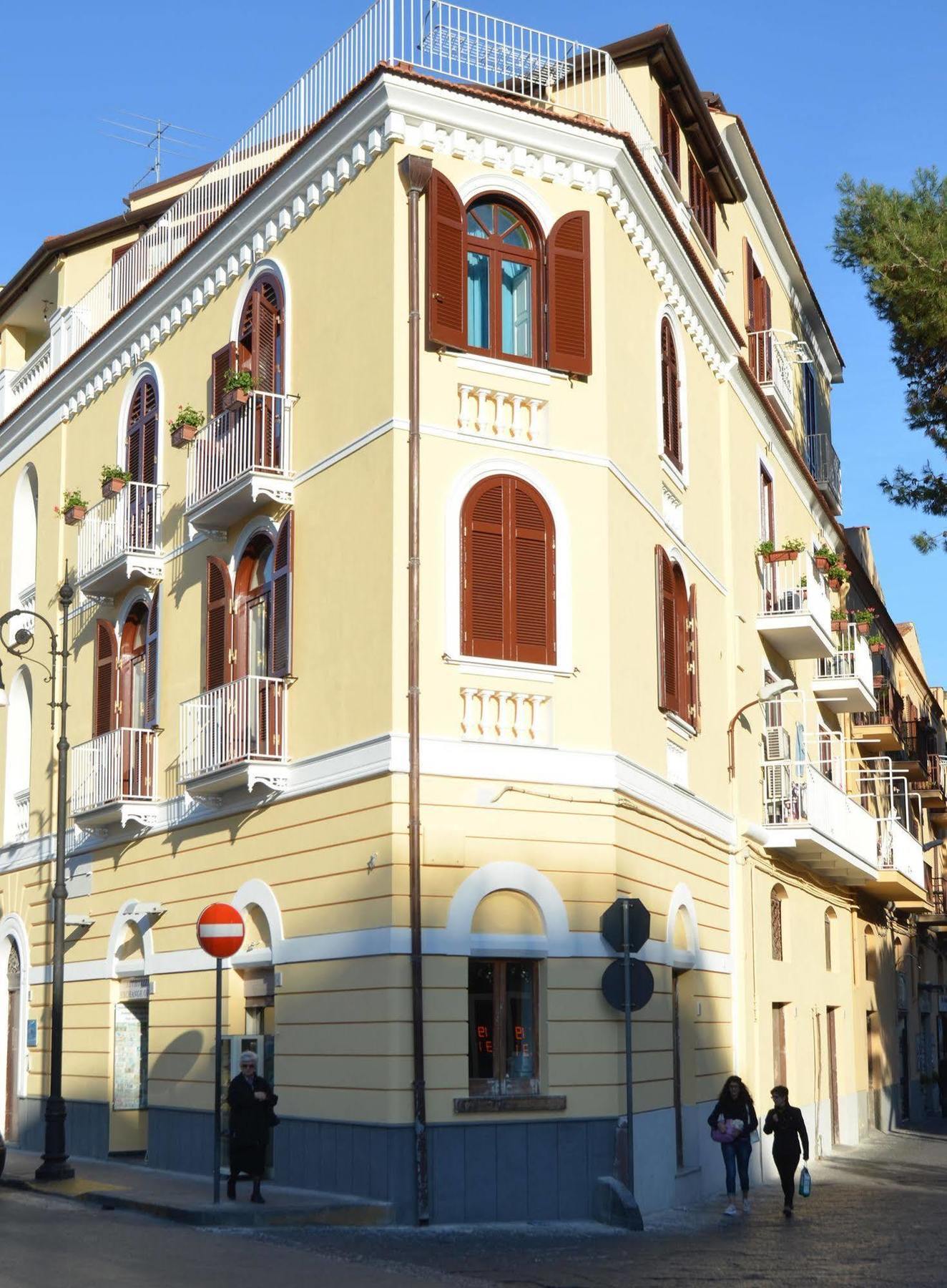 Diana City Hotel Sorrento Buitenkant foto